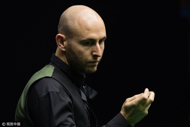 而动人的色 而动人的色