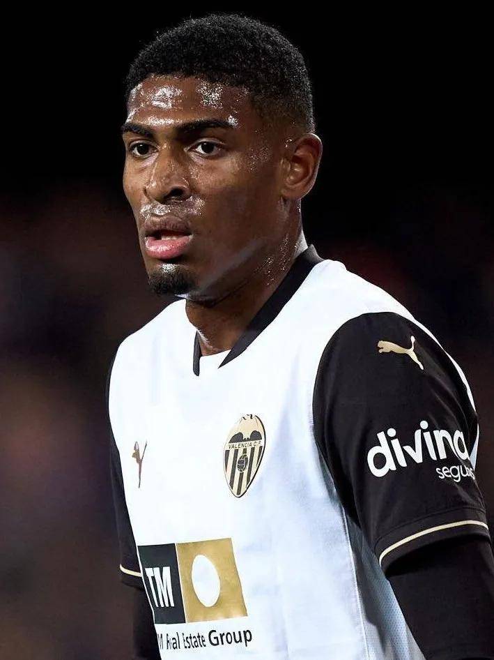 通过此次荣 通过此次荣